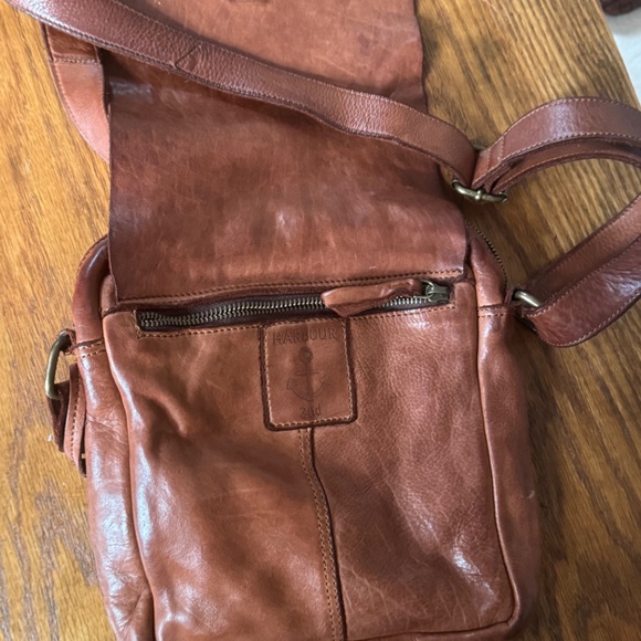 Harbour 2nd Leather Shoulder Bag - Picture 5 of 10